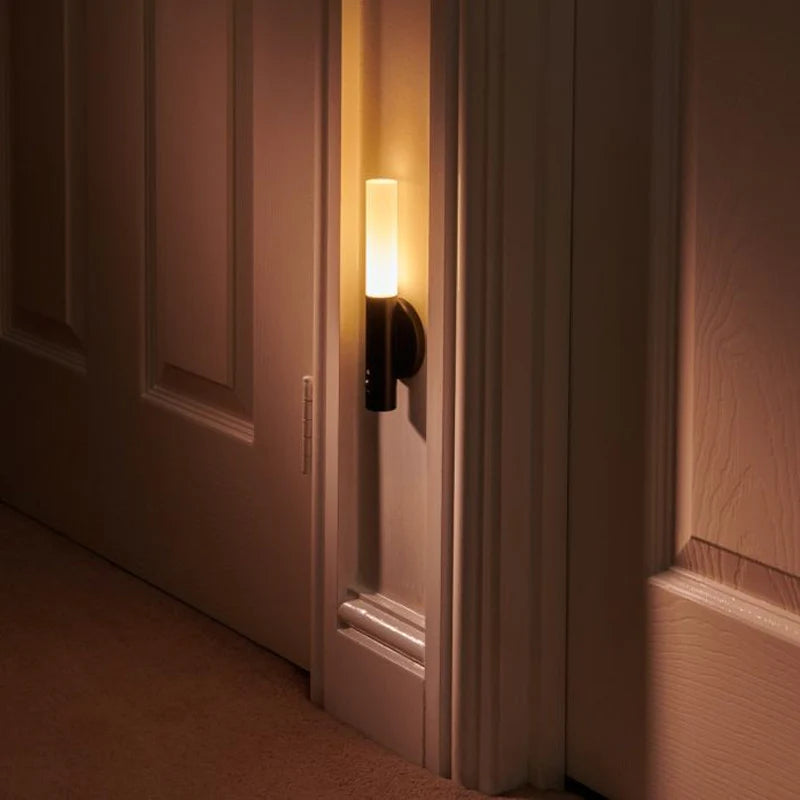 LÁMPARA CON SENSOR DE MOVIMIENTO DE PARED Y PORTÁTIL