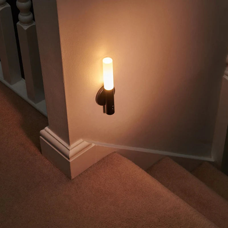 LÁMPARA CON SENSOR DE MOVIMIENTO DE PARED Y PORTÁTIL