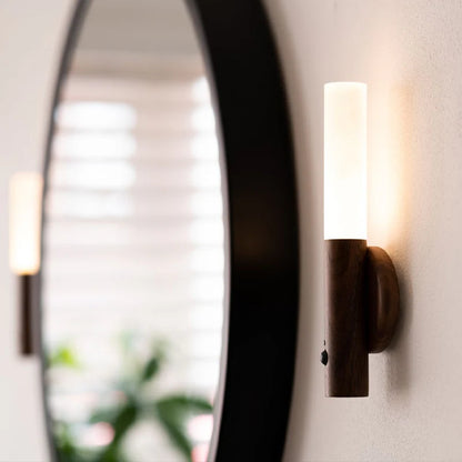 LÁMPARA CON SENSOR DE MOVIMIENTO DE PARED Y PORTÁTIL